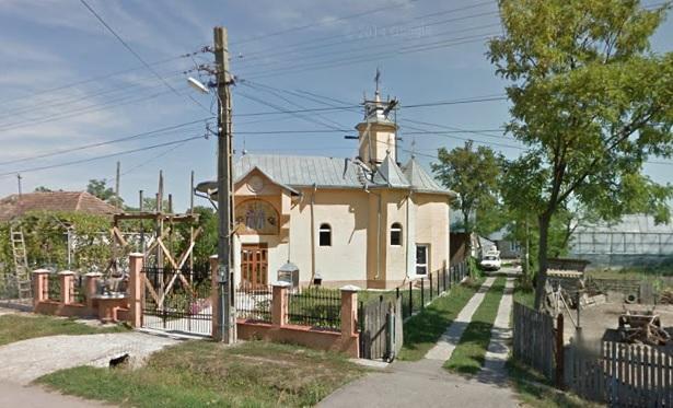 Biserica - vedere exterioară